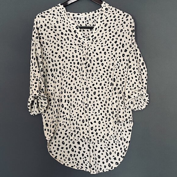 Lush Warren Split V Blouse in Tan Women's Small Cheetah Print - Picture 1 of 8